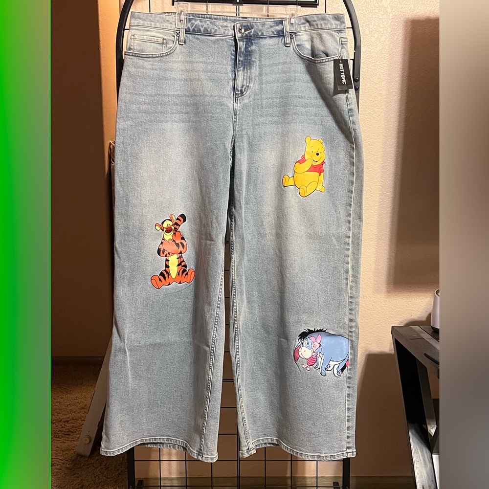 Hot Topic Winnie the Pooh Oversized Jeans